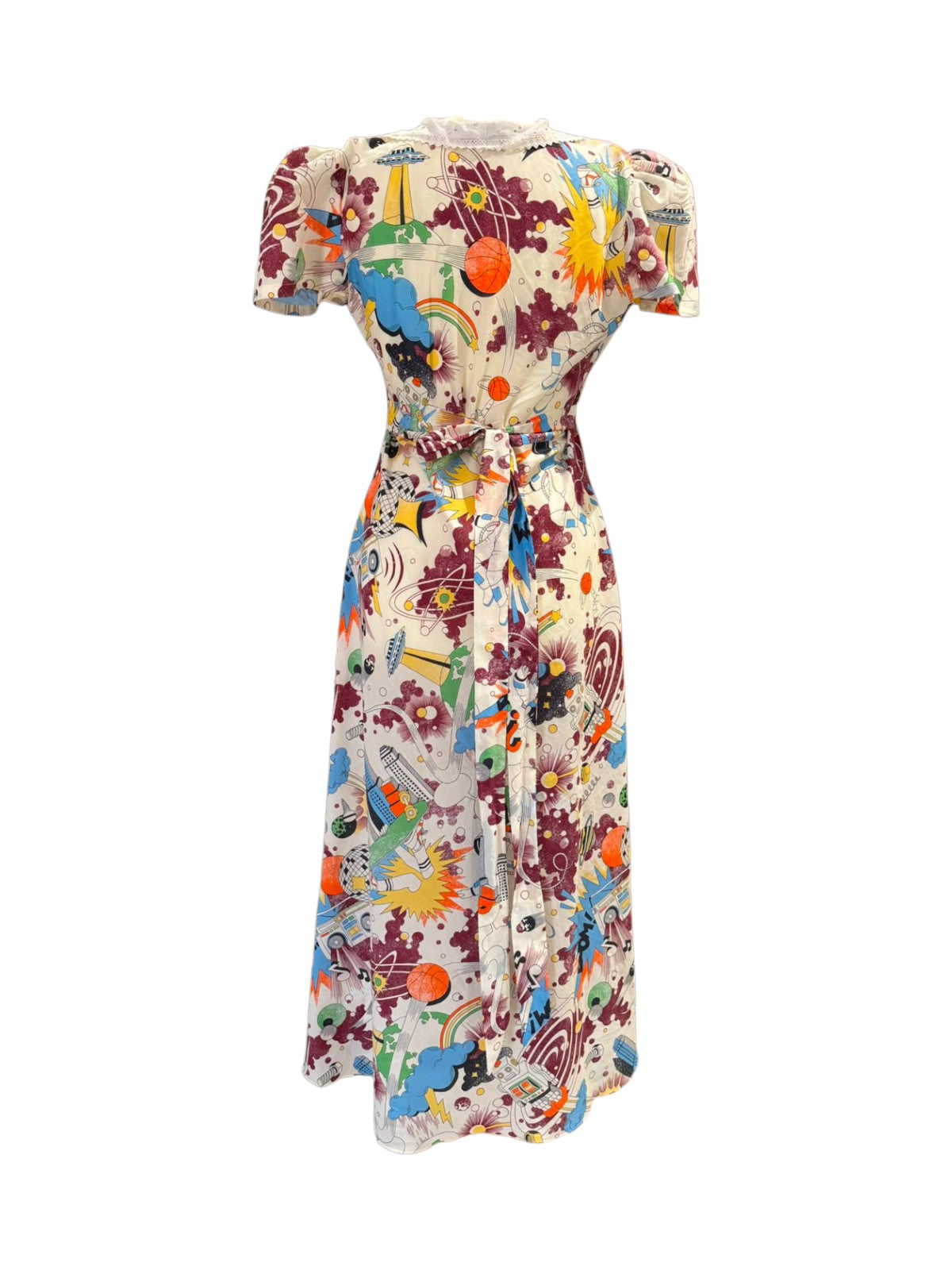 Comic dress with collar