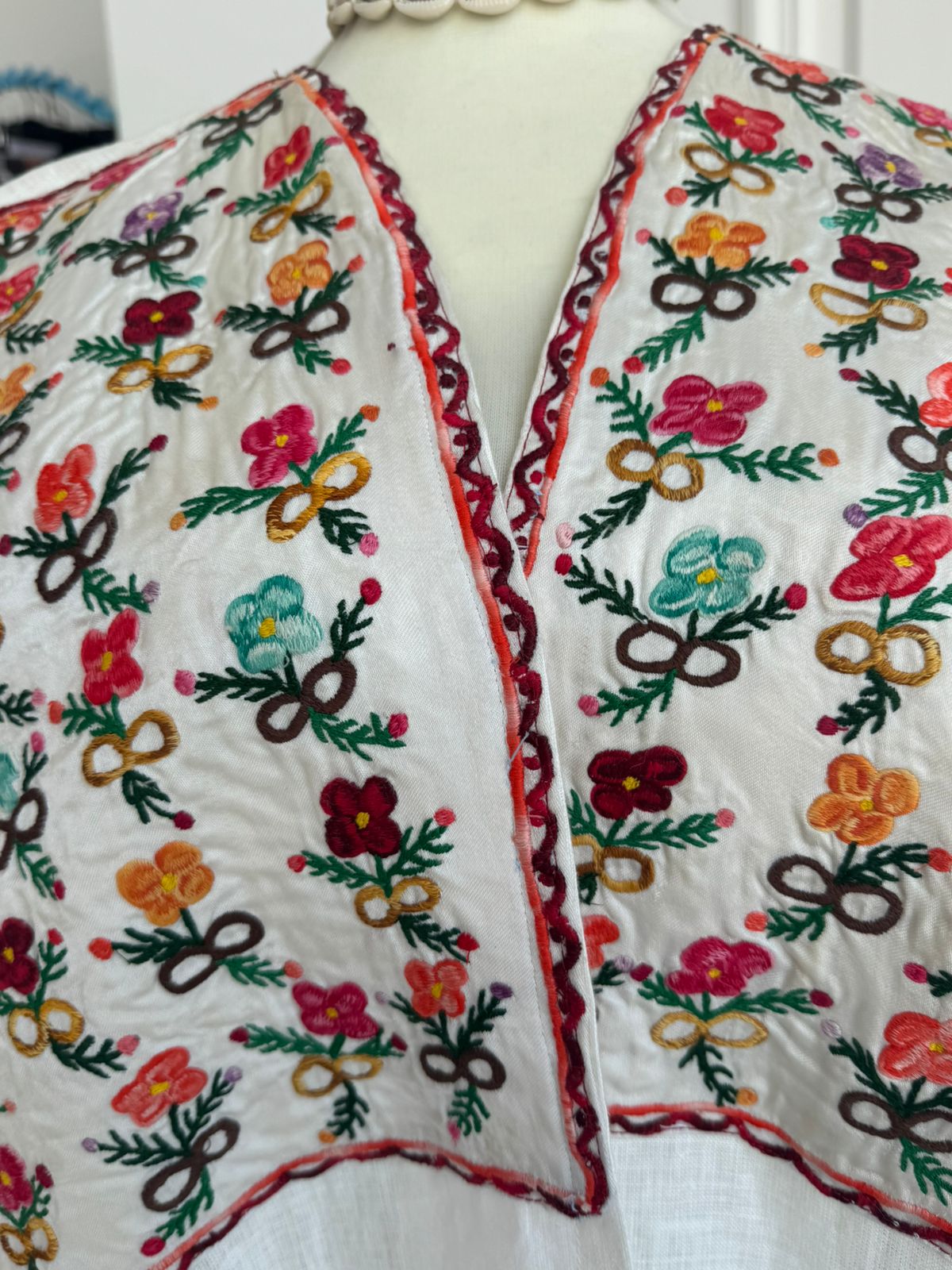 UPCYCLED TUSCANY EMBROIDERY LINEN ABAYA