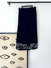 Syriana purple pants with silver embroidery with black flowers