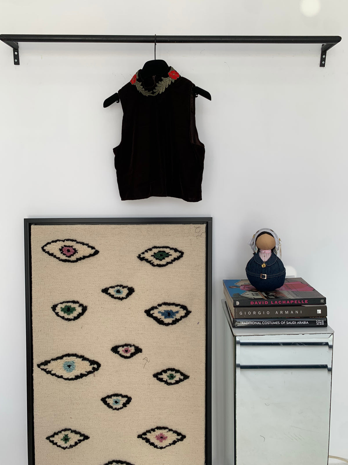 Syriana black top silver embroidery with red flowers
