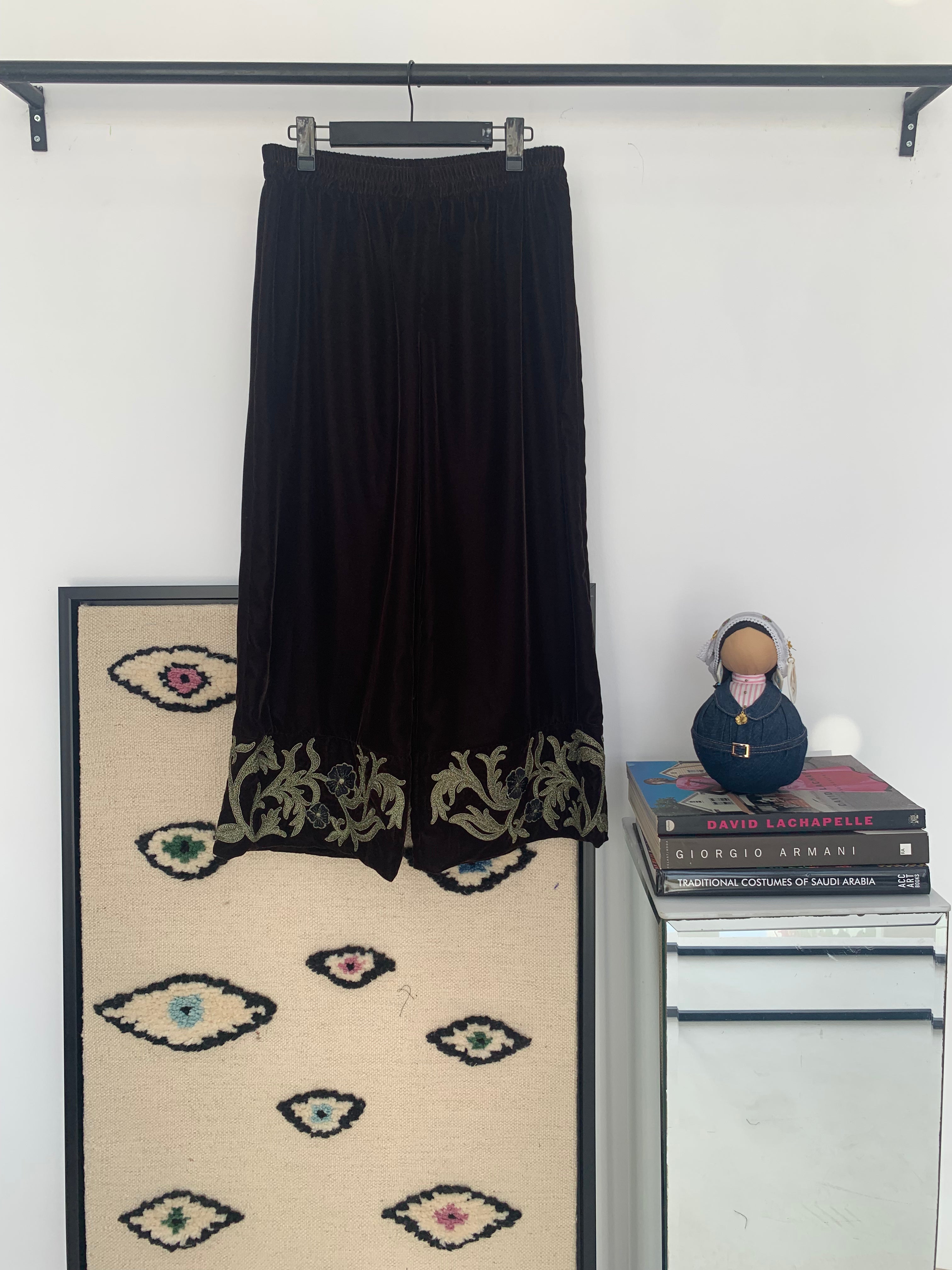 Syriana brown pants gold embroidery with black flowers